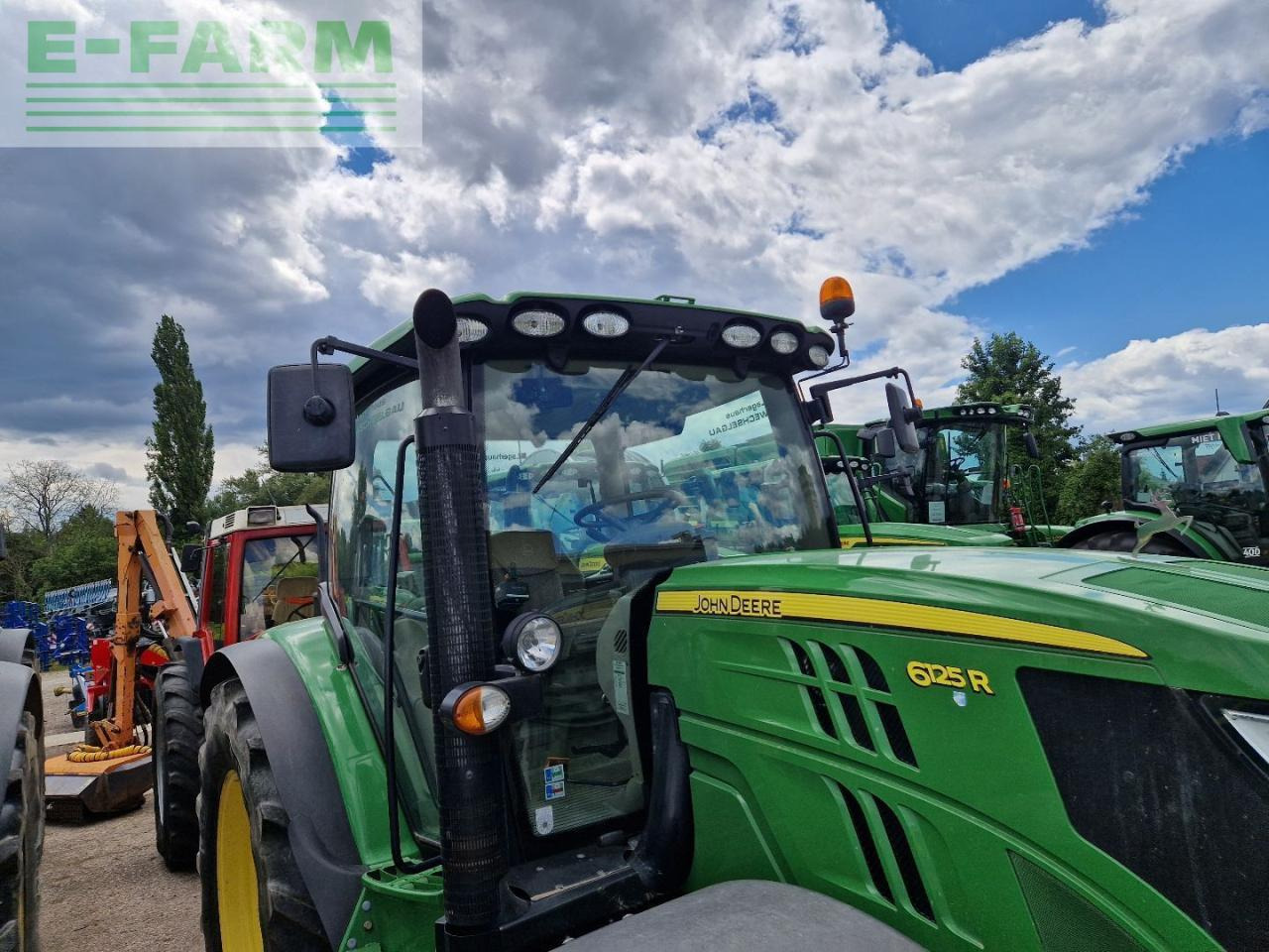 John Deere 6125R - Traktor: gambar 4 John Deere 6125R - Traktor: gambar 4
