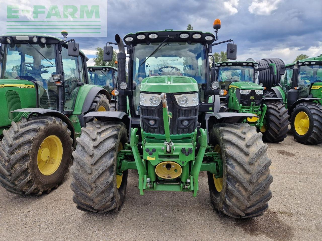 John Deere 6125R - Traktor: gambar 2 John Deere 6125R - Traktor: gambar 2