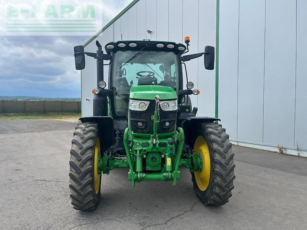 John Deere 6130r - Traktor: gambar 3 John Deere 6130r - Traktor: gambar 3