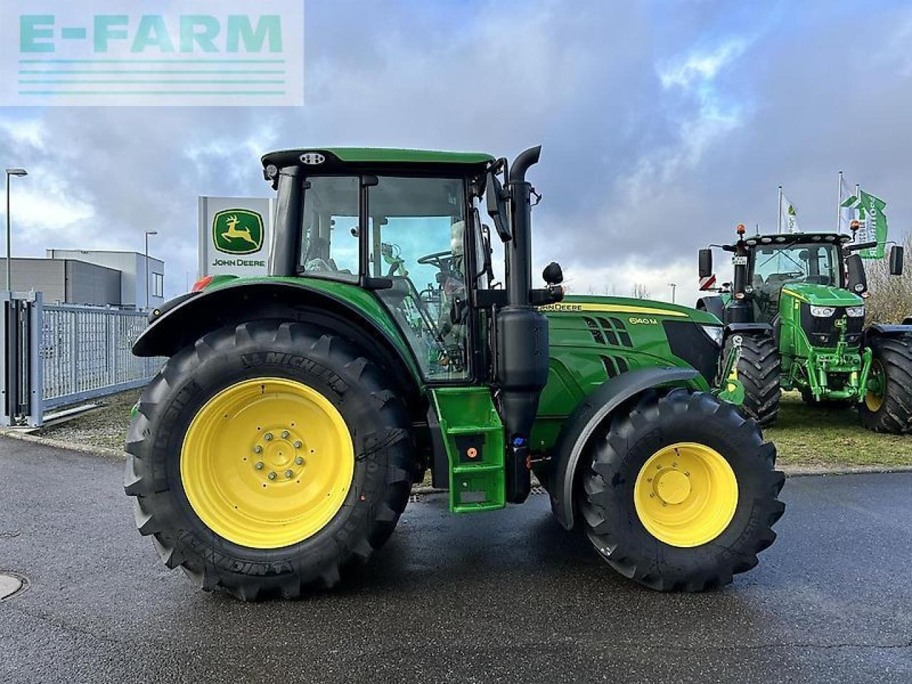 John Deere 6140m autopowr - Traktor: gambar 4 John Deere 6140m autopowr - Traktor: gambar 4