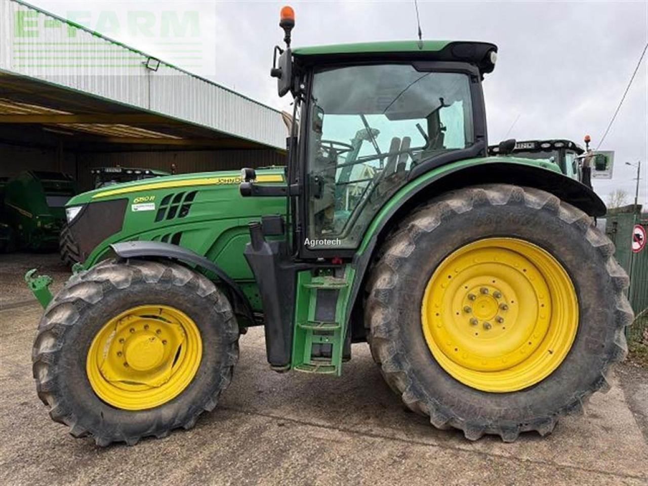 John Deere 6150rpremium - Traktor: gambar 1 John Deere 6150rpremium - Traktor: gambar 1