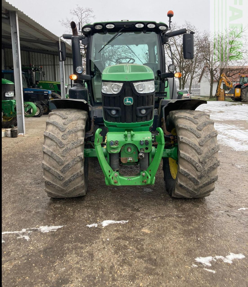 John Deere 6155R - Traktor: gambar 2 John Deere 6155R - Traktor: gambar 2