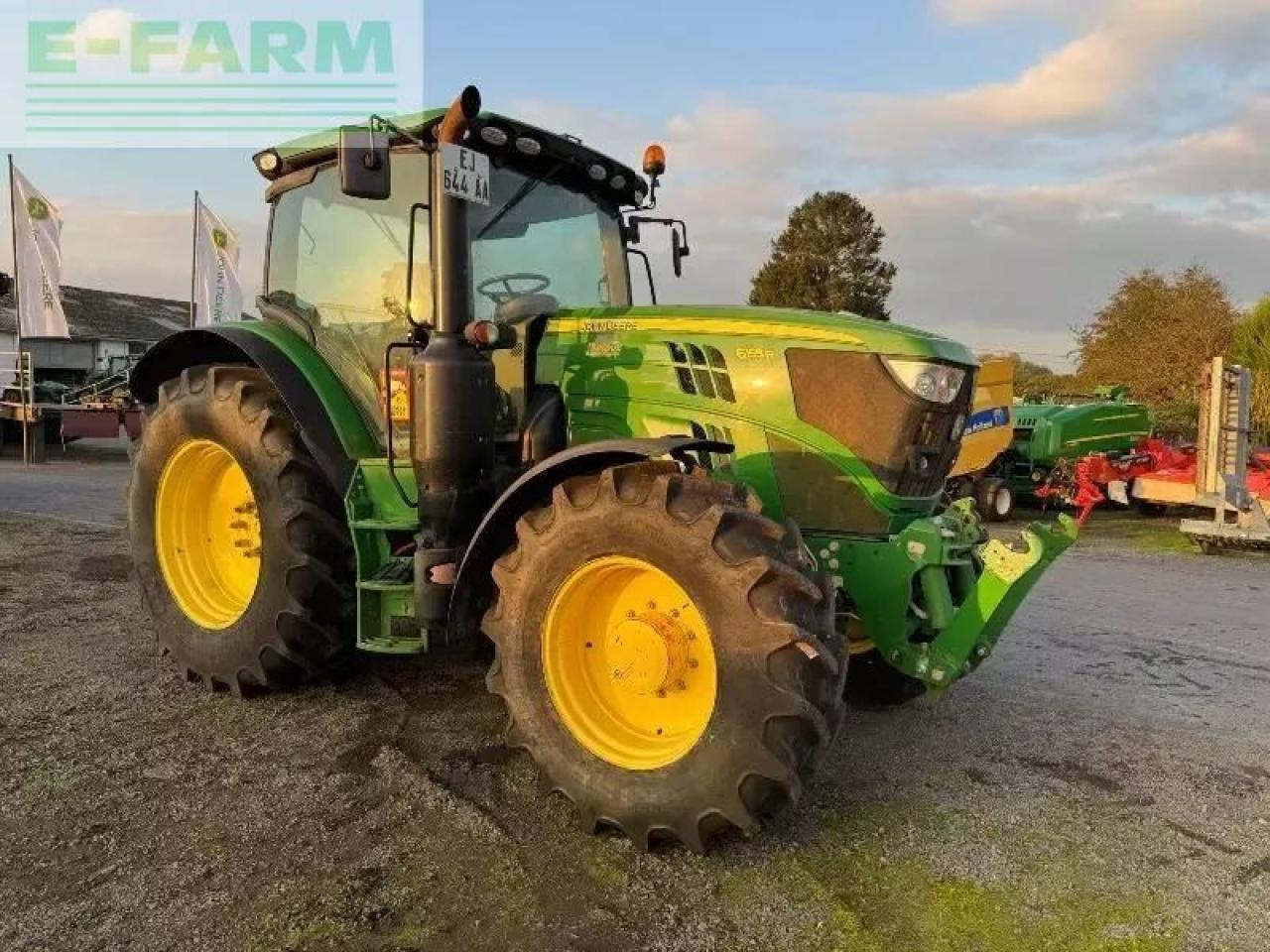 John Deere 6155r - Traktor: gambar 3 John Deere 6155r - Traktor: gambar 3
