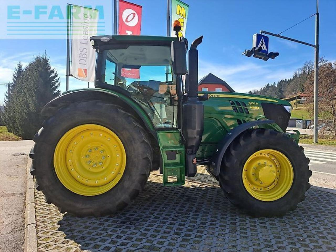 John Deere 6155r - Traktor: gambar 4 John Deere 6155r - Traktor: gambar 4