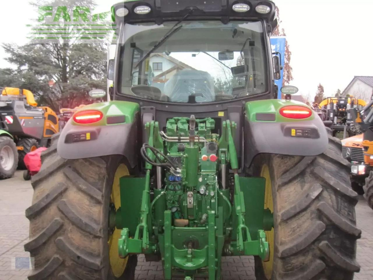 John Deere 6155r - Traktor: gambar 3 John Deere 6155r - Traktor: gambar 3