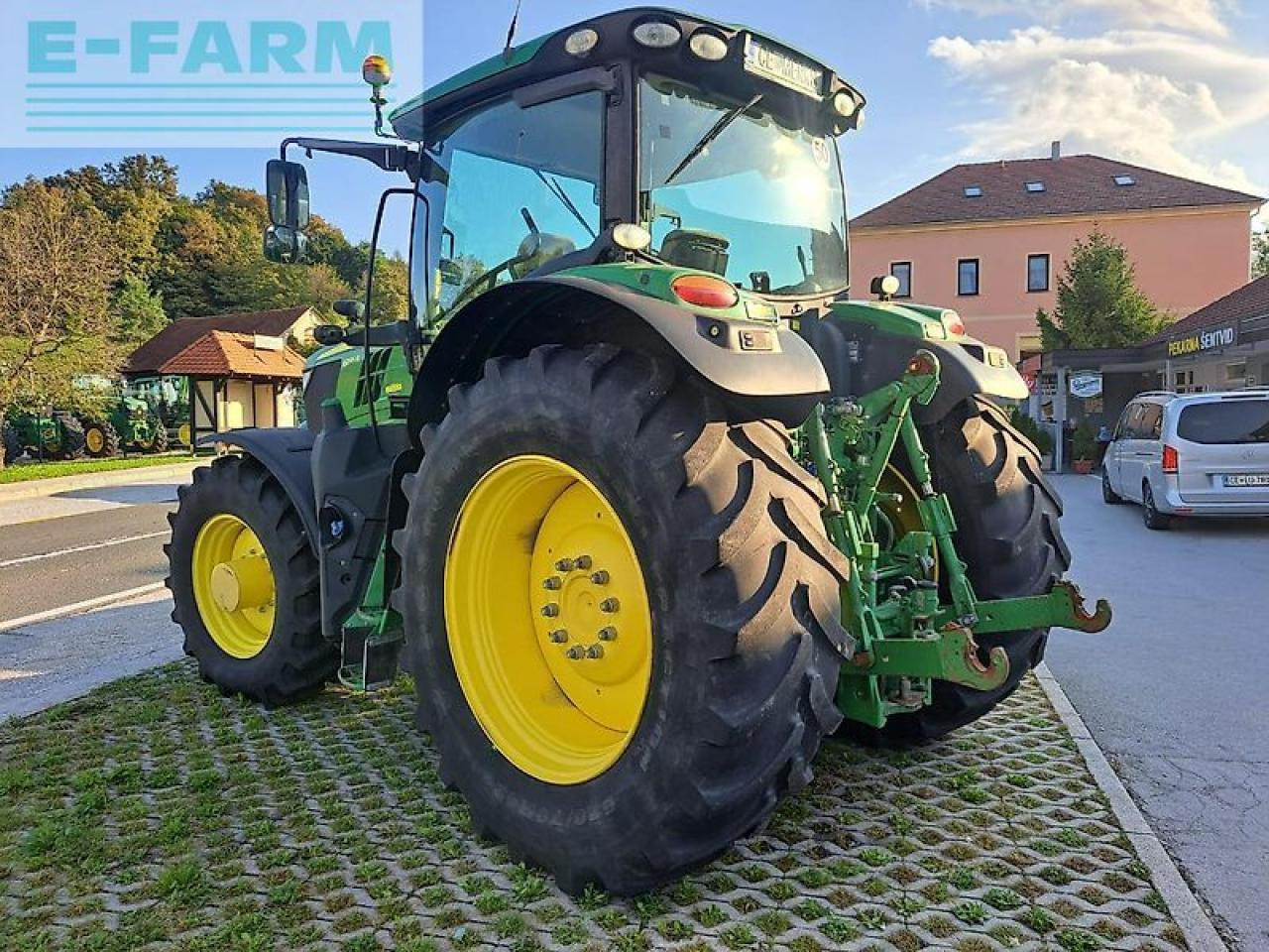 Traktor John Deere 6195r: gambar 8