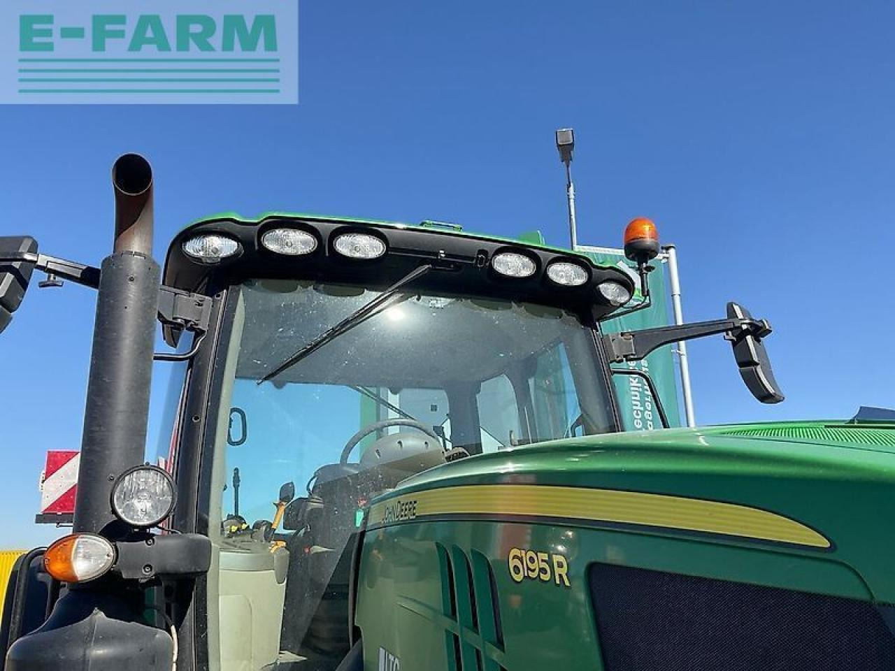 Traktor John Deere 6195r: gambar 19