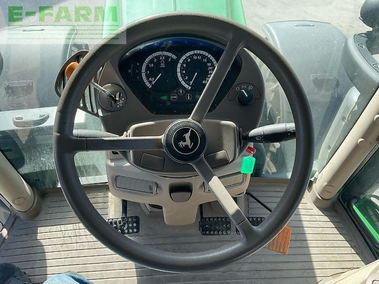 Traktor John Deere 6195r: gambar 10