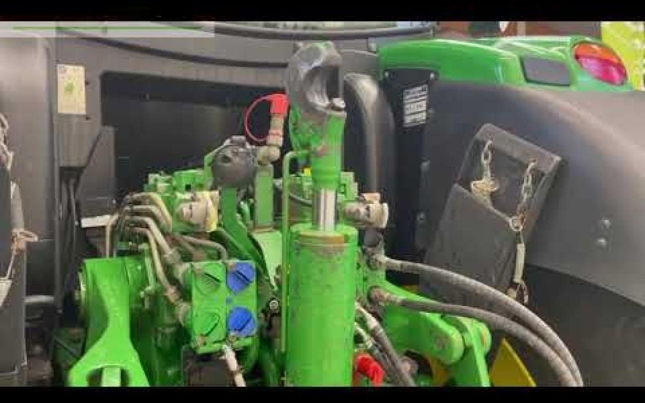 Traktor John Deere 6210 r: gambar 31 Traktor John Deere 6210 r: gambar 31