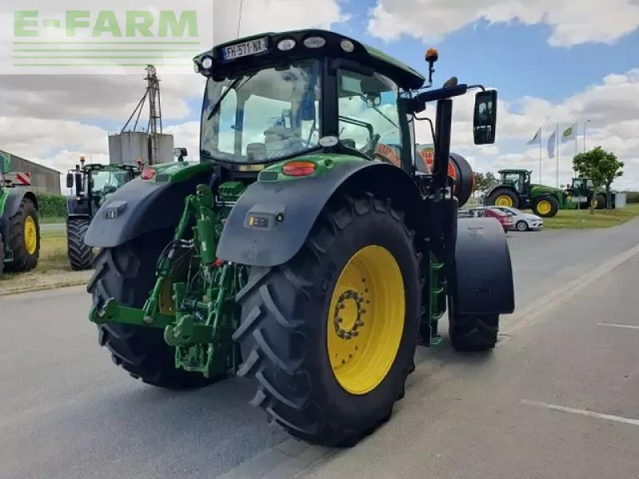 John Deere 6215r - Traktor: gambar 3 John Deere 6215r - Traktor: gambar 3
