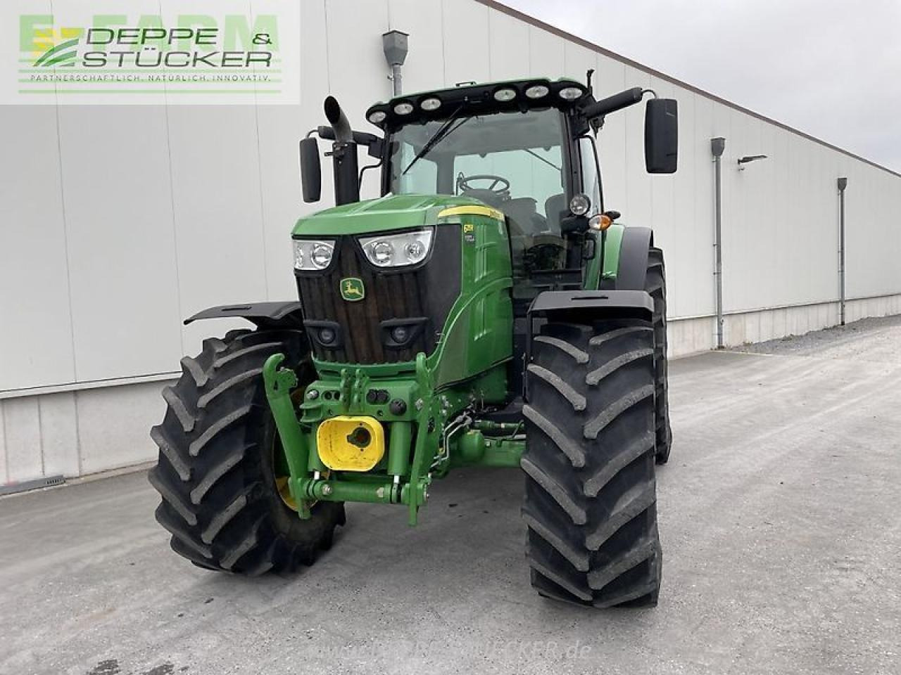 Traktor John Deere 6215r: gambar 17