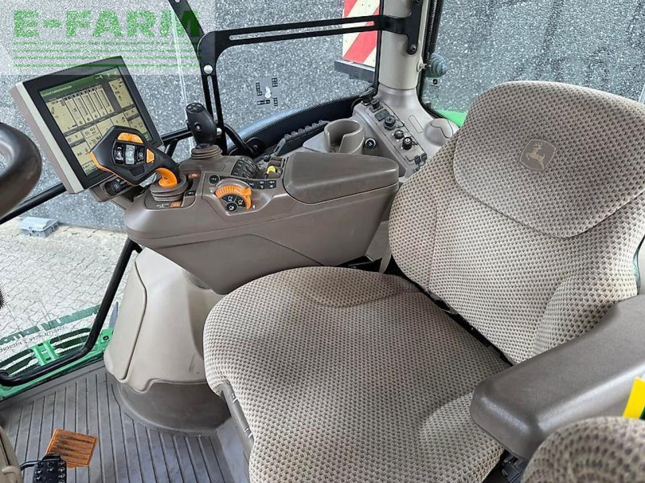 John Deere 6215r - Traktor: gambar 5 John Deere 6215r - Traktor: gambar 5