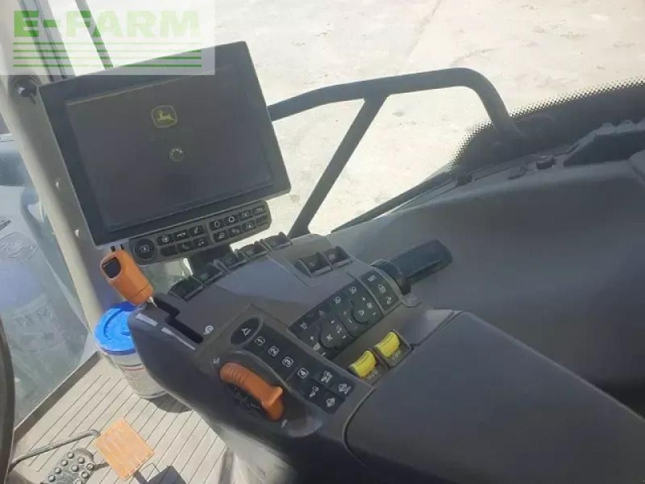 John Deere 6215r - Traktor: gambar 5 John Deere 6215r - Traktor: gambar 5