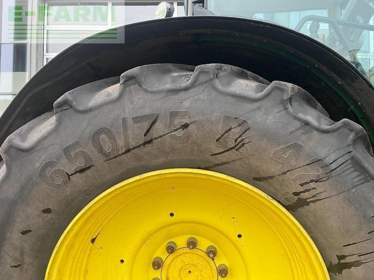 Traktor John Deere 6215r: gambar 14
