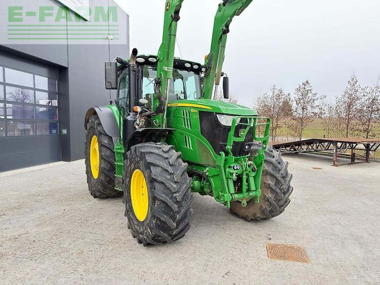 John Deere 6215r - Traktor: gambar 3 John Deere 6215r - Traktor: gambar 3