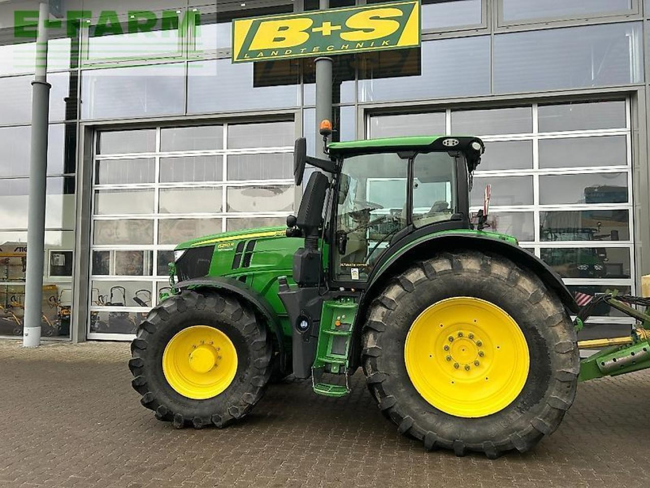 John Deere 6250r - Traktor: gambar 1 John Deere 6250r - Traktor: gambar 1