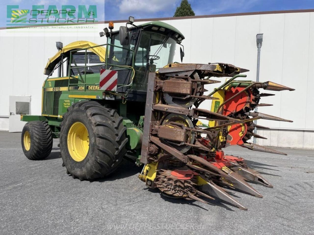 John Deere 6810 mit gebiss - Pemanen hijauan: gambar 3 John Deere 6810 mit gebiss - Pemanen hijauan: gambar 3
