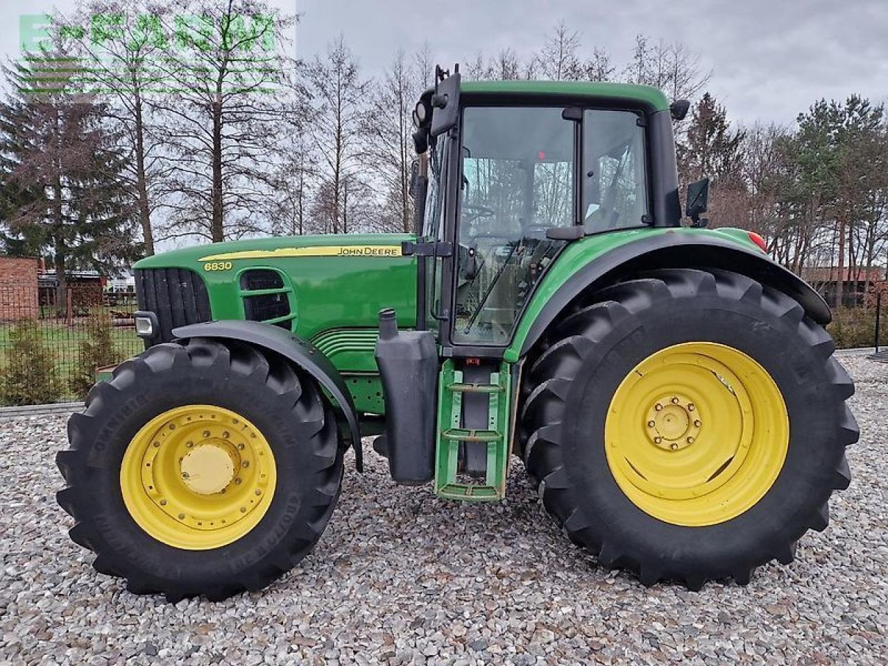 John Deere 6830 - Traktor: gambar 3 John Deere 6830 - Traktor: gambar 3