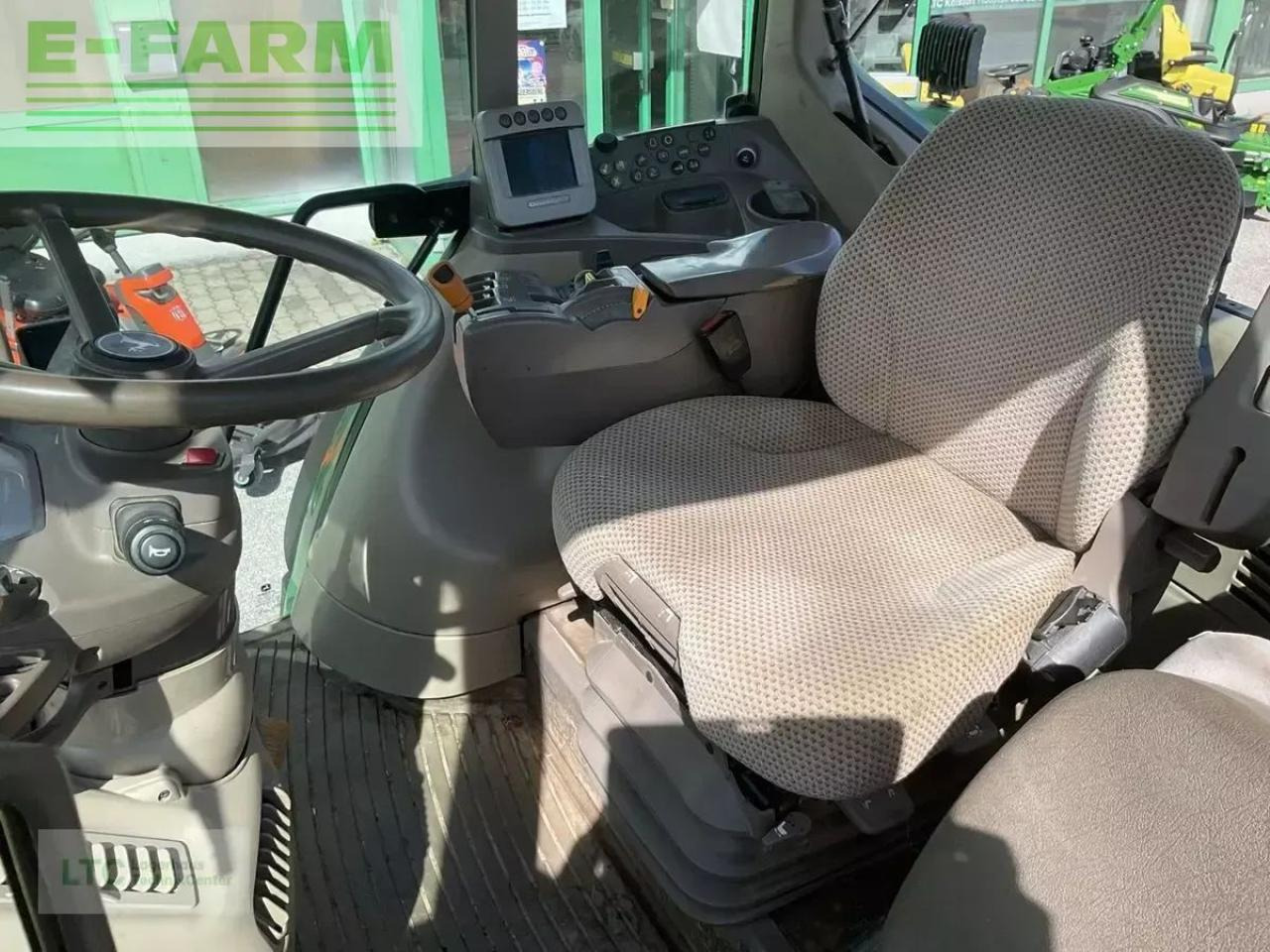 John Deere 6830 - Traktor: gambar 5 John Deere 6830 - Traktor: gambar 5