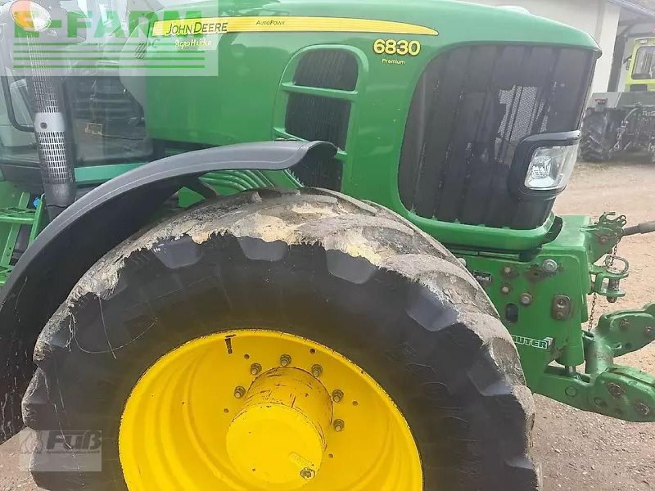 John Deere 6830 auto powr - Traktor: gambar 2 John Deere 6830 auto powr - Traktor: gambar 2