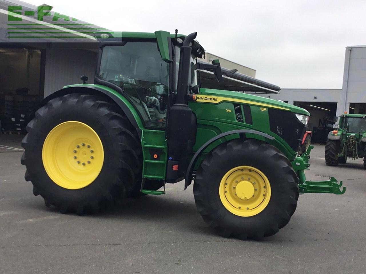 John Deere 6R215 - Traktor: gambar 5 John Deere 6R215 - Traktor: gambar 5