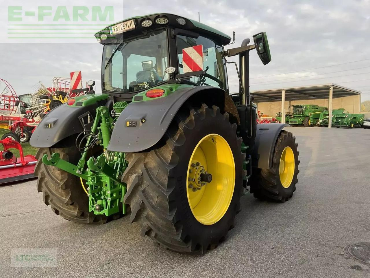 John Deere 6r 215 - Traktor: gambar 3 John Deere 6r 215 - Traktor: gambar 3