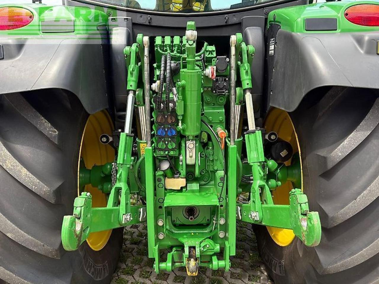Traktor John Deere 6r150: gambar 9
