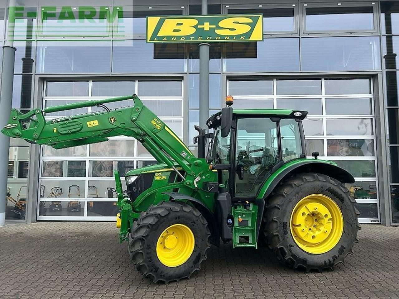 John Deere 6r150 - Traktor: gambar 1 John Deere 6r150 - Traktor: gambar 1