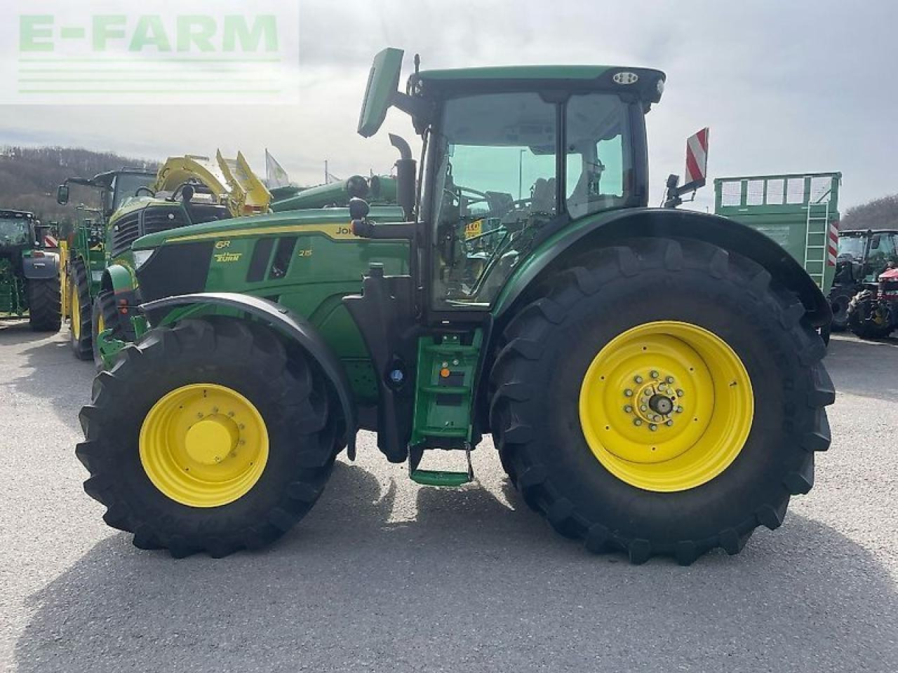 John Deere 6r215 / 6r 215 - Traktor: gambar 2 John Deere 6r215 / 6r 215 - Traktor: gambar 2