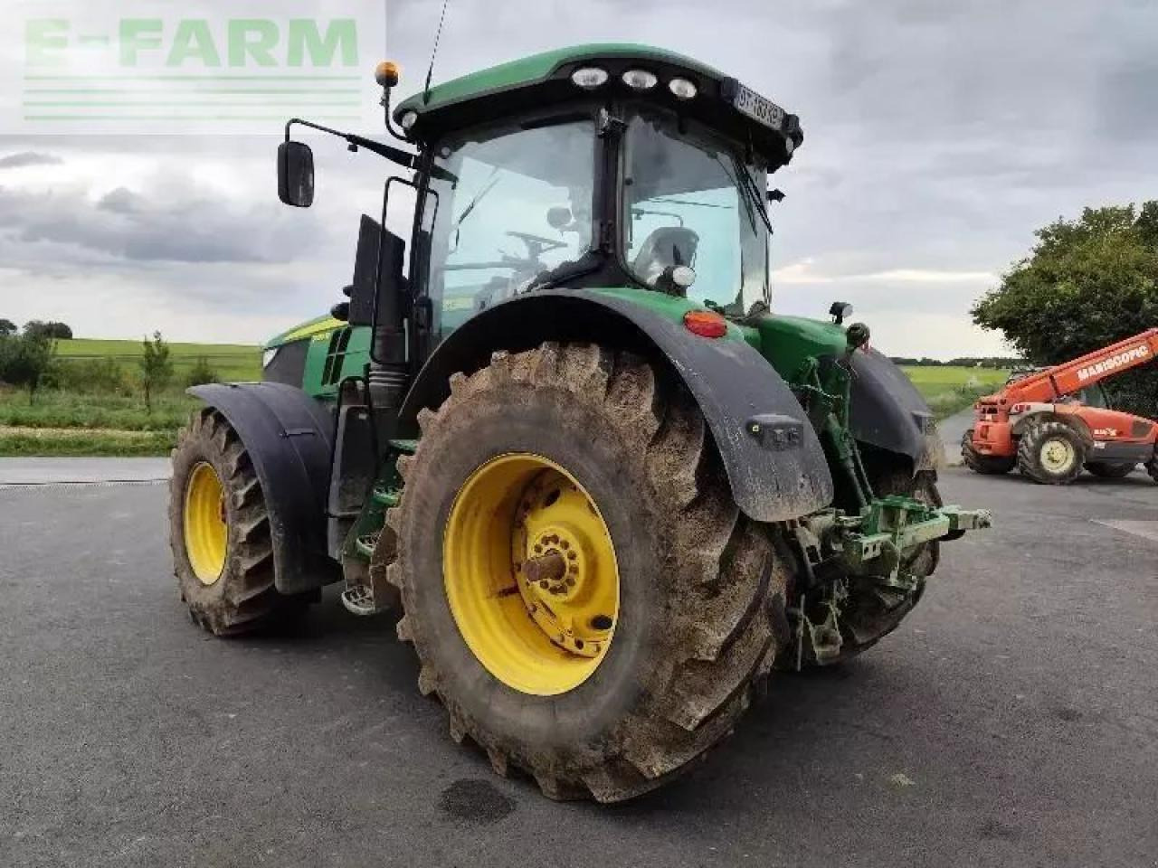 John Deere 7210r - Traktor: gambar 4 John Deere 7210r - Traktor: gambar 4