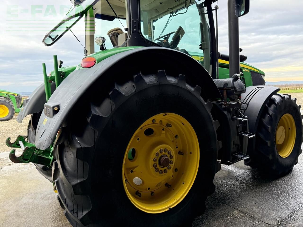 John Deere 7230R - Traktor: gambar 4 John Deere 7230R - Traktor: gambar 4