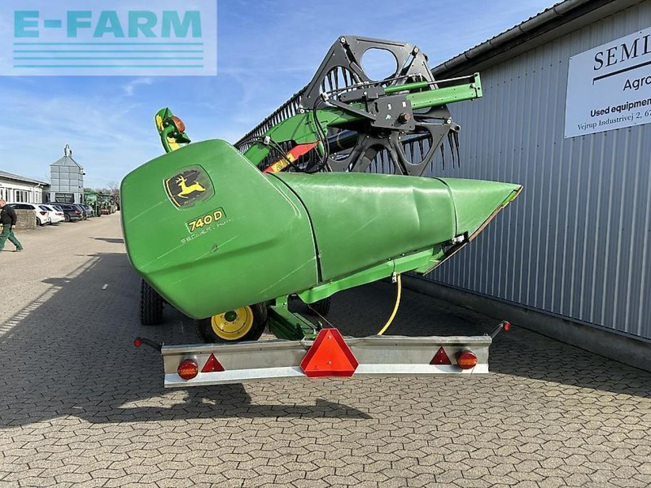 Lampiran pemanen pakan ternak John Deere 740d: gambar 9