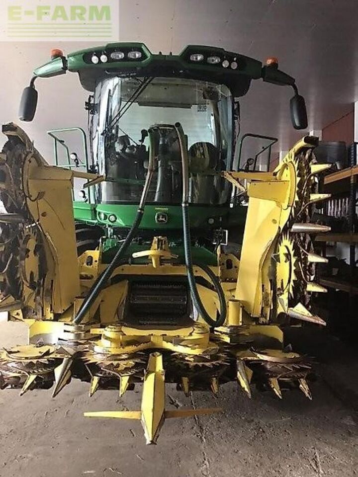 John Deere 8000 / 8100 - Pemanen hijauan: gambar 2 John Deere 8000 / 8100 - Pemanen hijauan: gambar 2