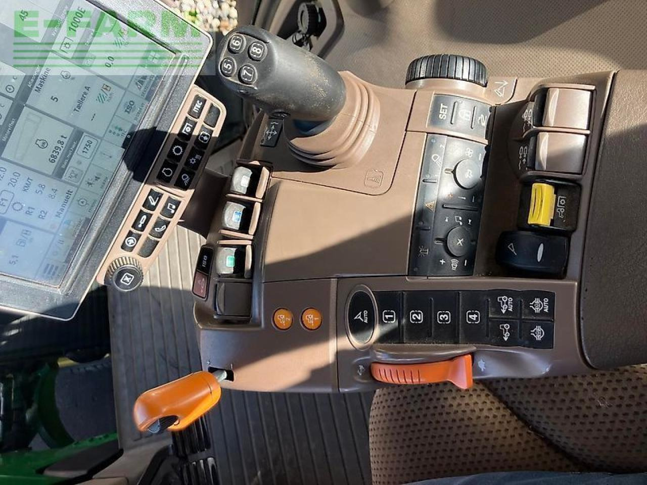 John Deere 8320r - Traktor: gambar 4 John Deere 8320r - Traktor: gambar 4