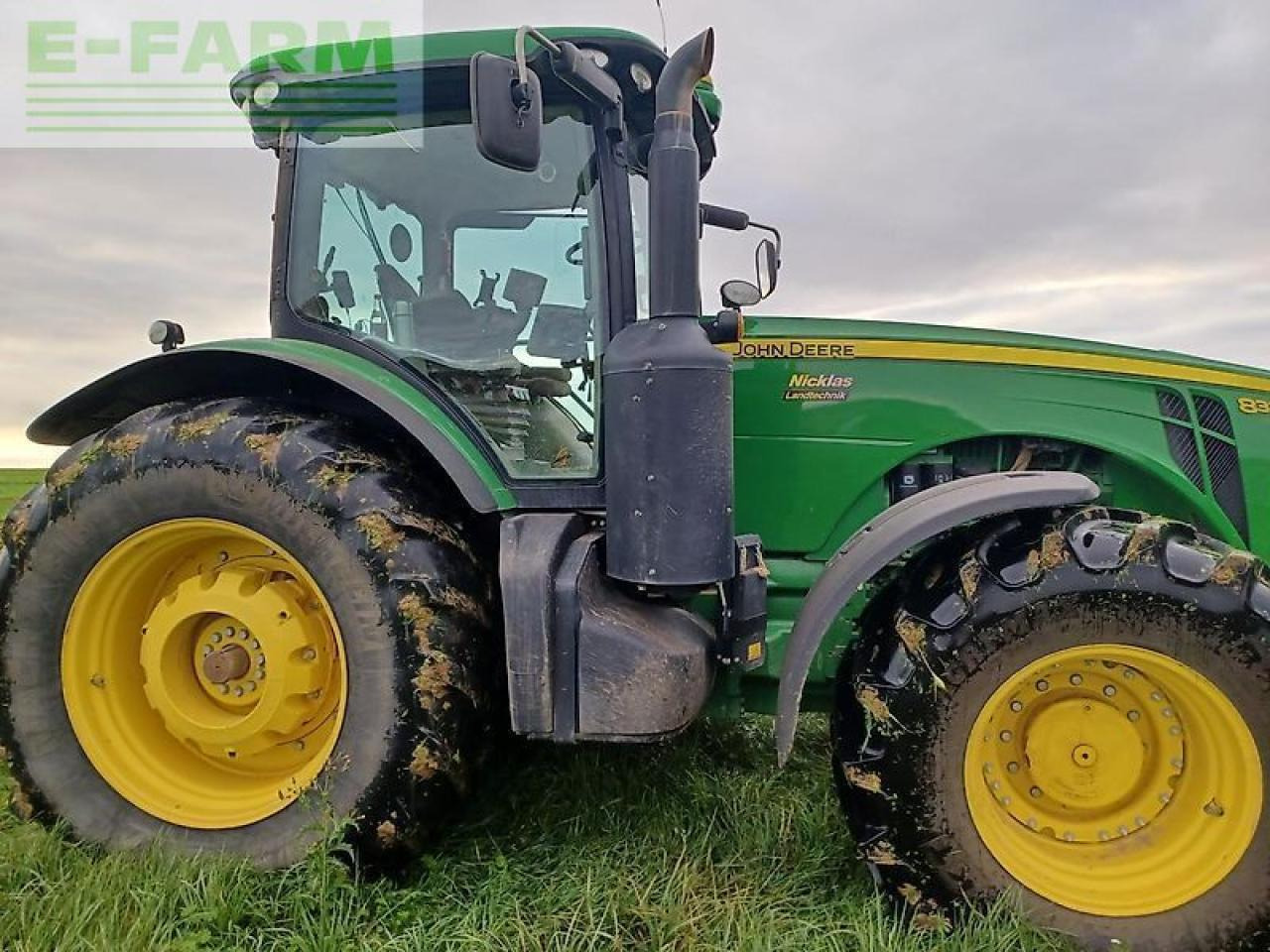 John Deere 8335r - Traktor: gambar 2 John Deere 8335r - Traktor: gambar 2