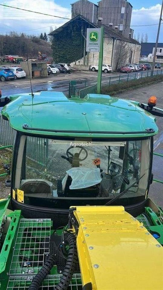 John Deere 8400 - Pemanen hijauan: gambar 3 John Deere 8400 - Pemanen hijauan: gambar 3
