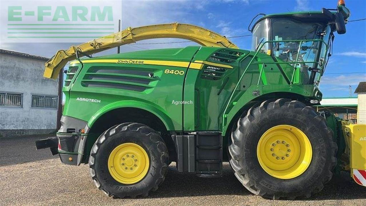 John Deere 8400 - Pemanen hijauan: gambar 1 John Deere 8400 - Pemanen hijauan: gambar 1
