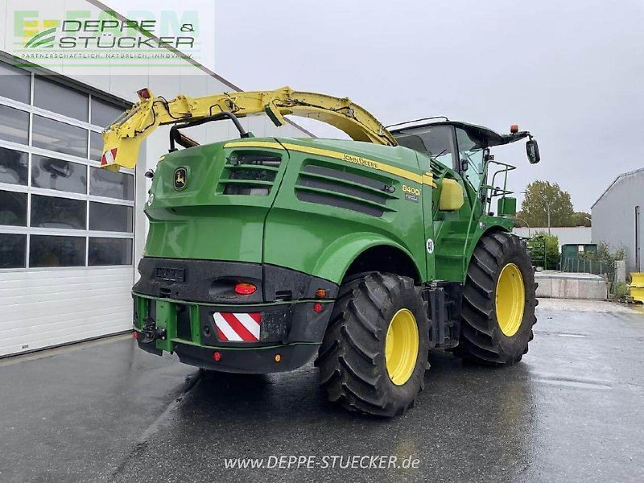 John Deere 8400i mit kemper 375 - Pemanen hijauan: gambar 3 John Deere 8400i mit kemper 375 - Pemanen hijauan: gambar 3