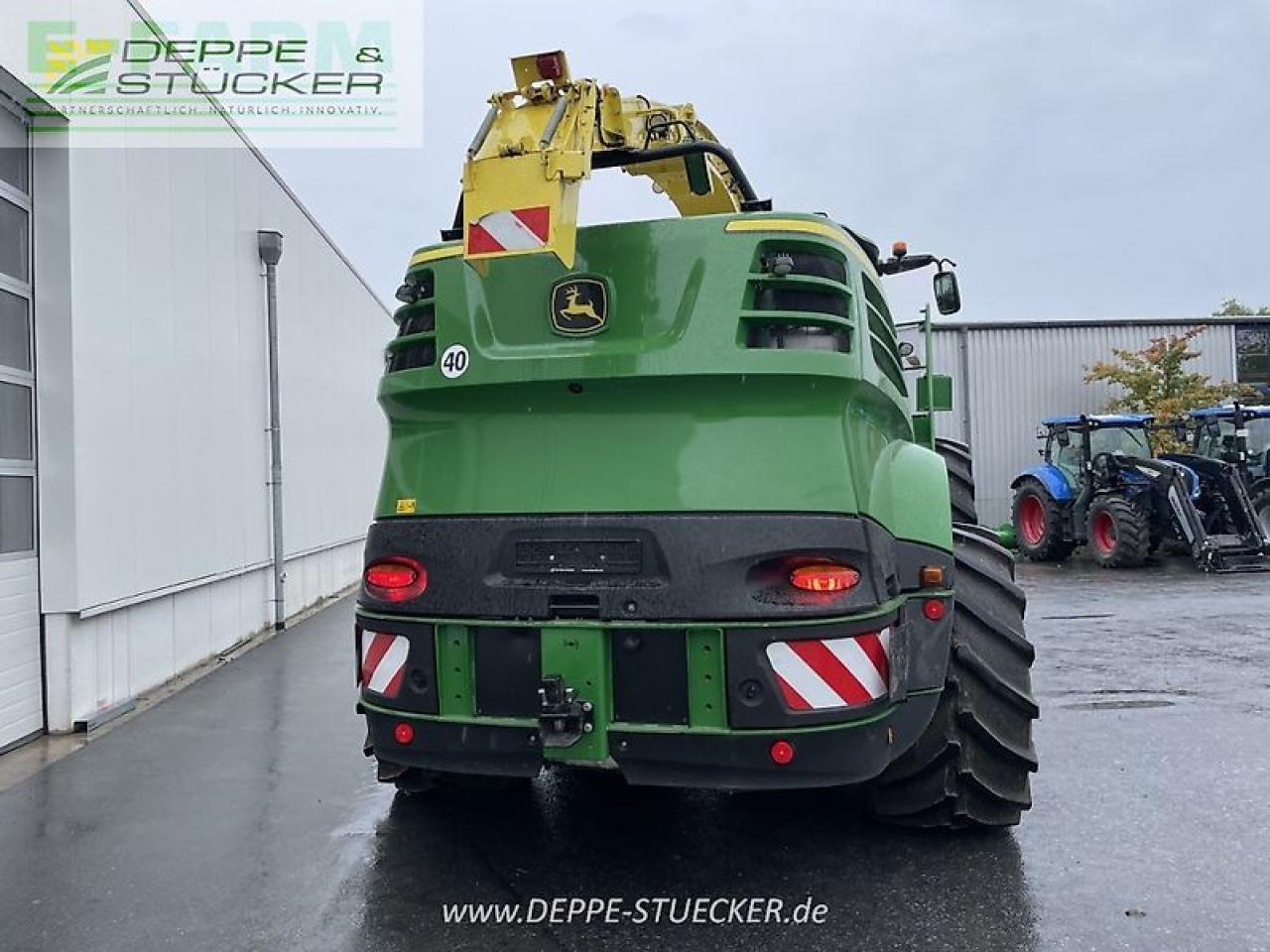 John Deere 8400i mit kemper 375 - Pemanen hijauan: gambar 2 John Deere 8400i mit kemper 375 - Pemanen hijauan: gambar 2