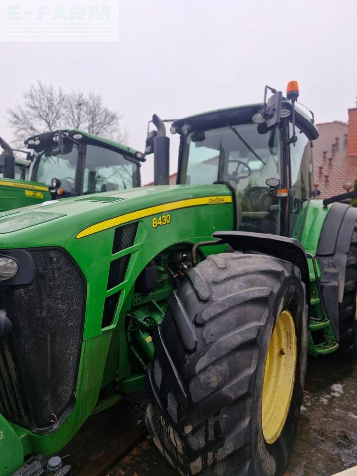John Deere 8430 - Traktor: gambar 3 John Deere 8430 - Traktor: gambar 3