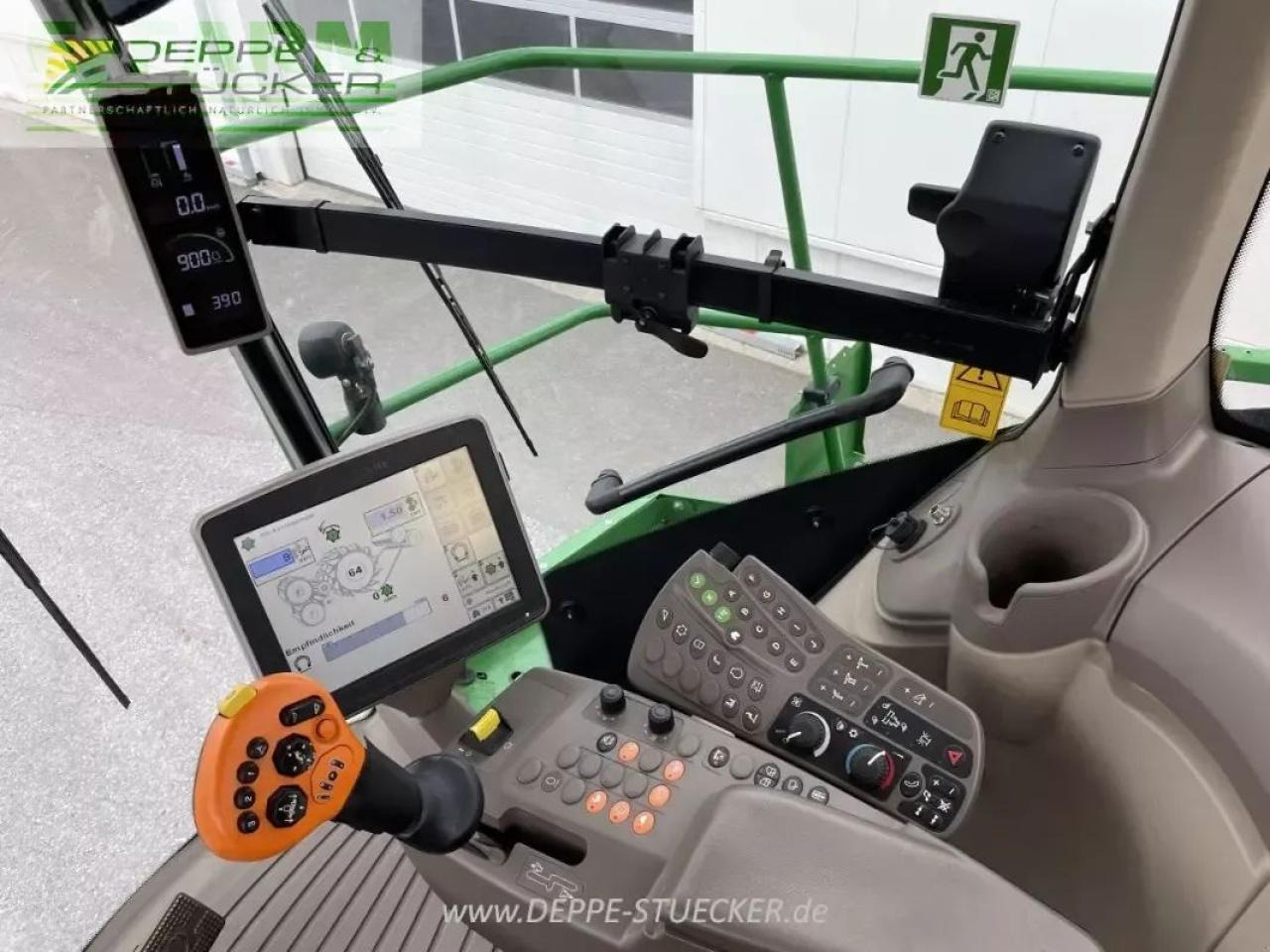 Pemanen hijauan John Deere 8500i: gambar 6 Pemanen hijauan John Deere 8500i: gambar 6