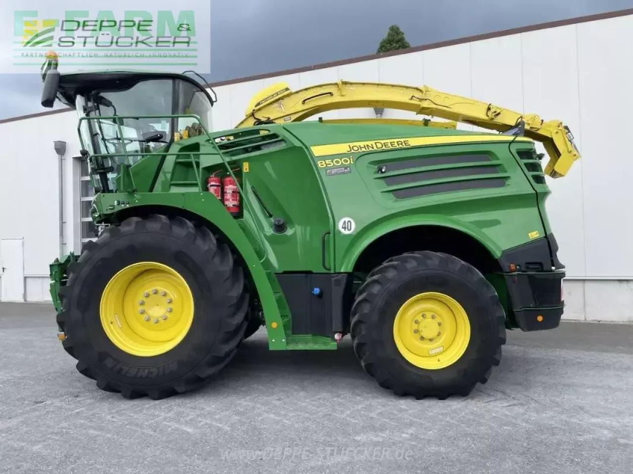 Pemanen hijauan John Deere 8500i: gambar 12 Pemanen hijauan John Deere 8500i: gambar 12