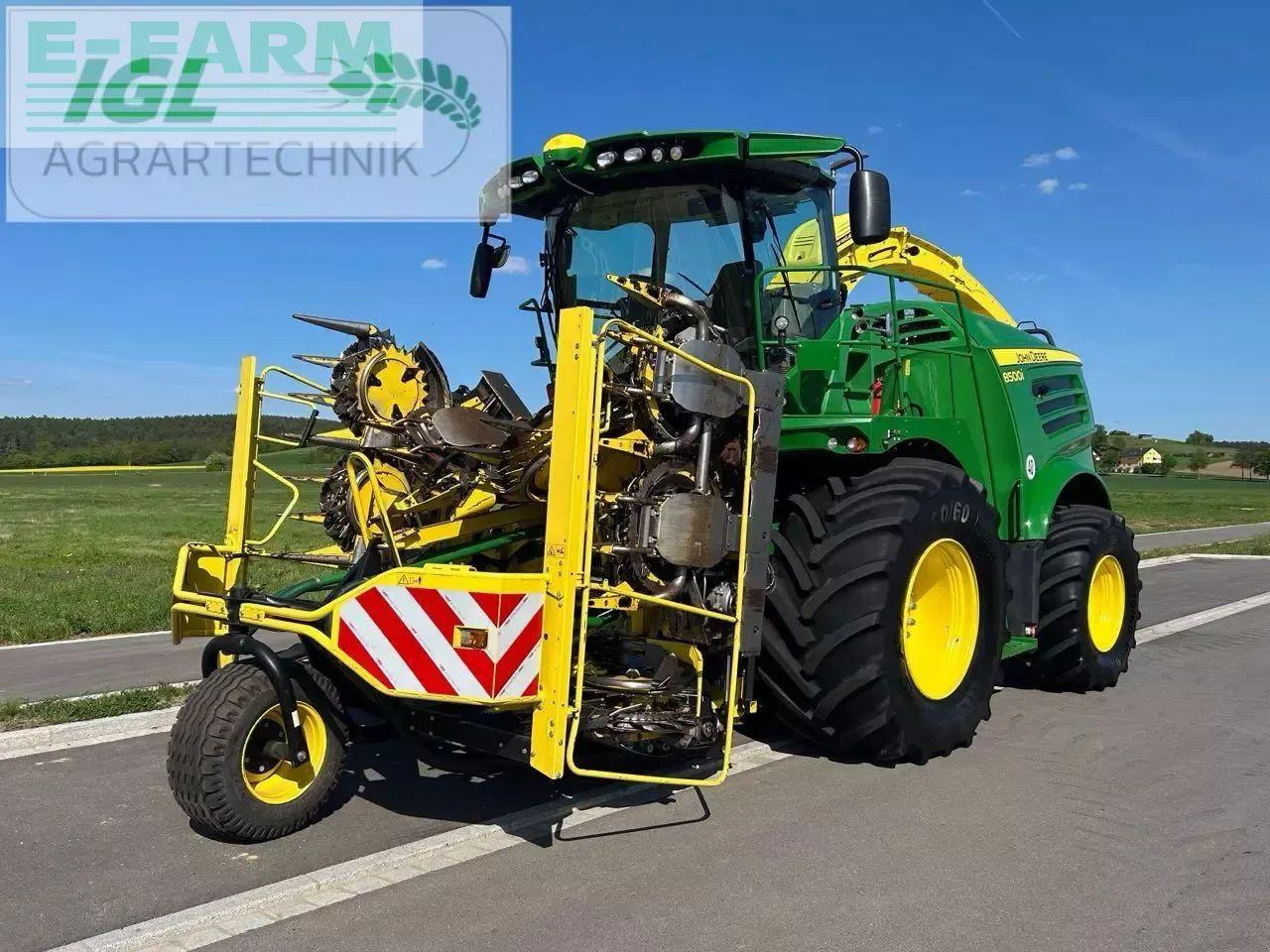 John Deere 8500i - Pemanen hijauan: gambar 4 John Deere 8500i - Pemanen hijauan: gambar 4