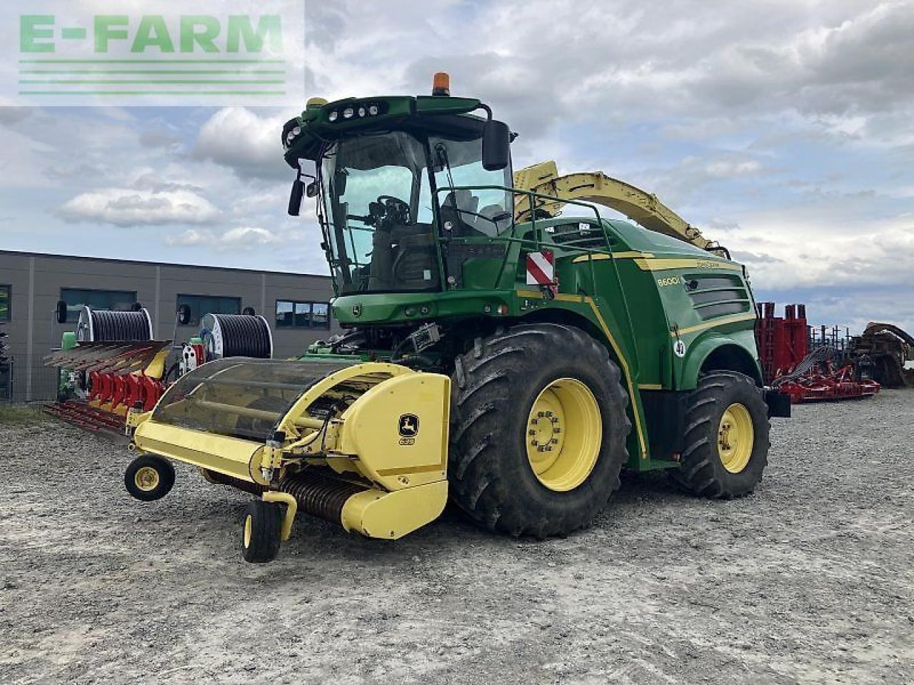 John Deere 8600i - Pemanen hijauan: gambar 1 John Deere 8600i - Pemanen hijauan: gambar 1