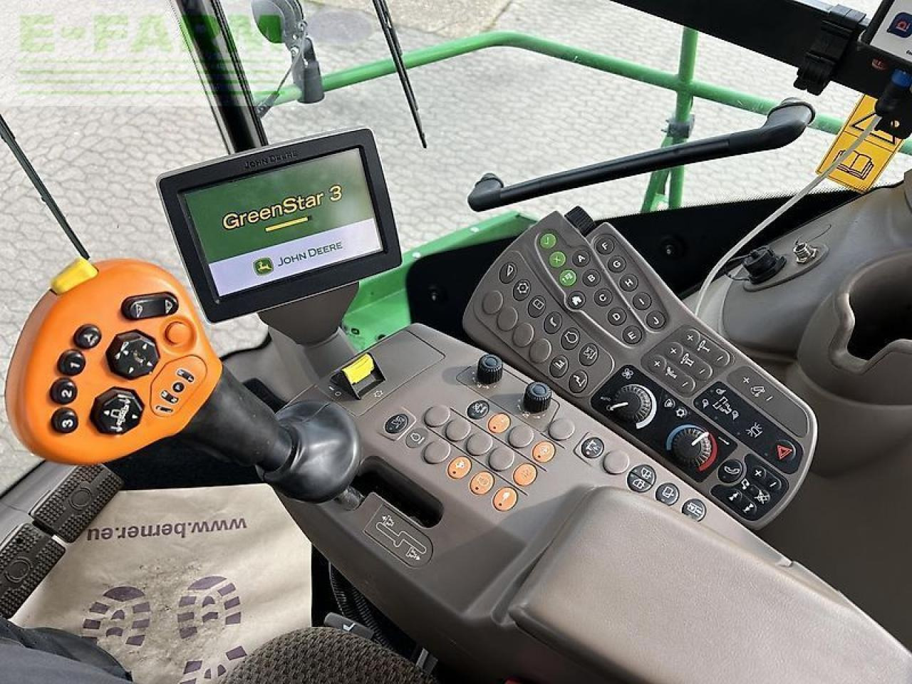 John Deere 8600i - Pemanen hijauan: gambar 5 John Deere 8600i - Pemanen hijauan: gambar 5