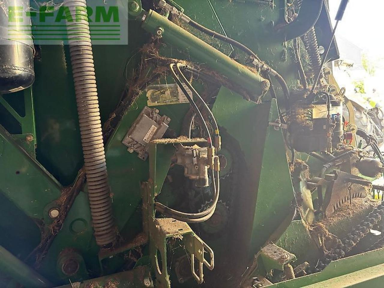 Baler persegi John Deere 960: gambar 13 Baler persegi John Deere 960: gambar 13