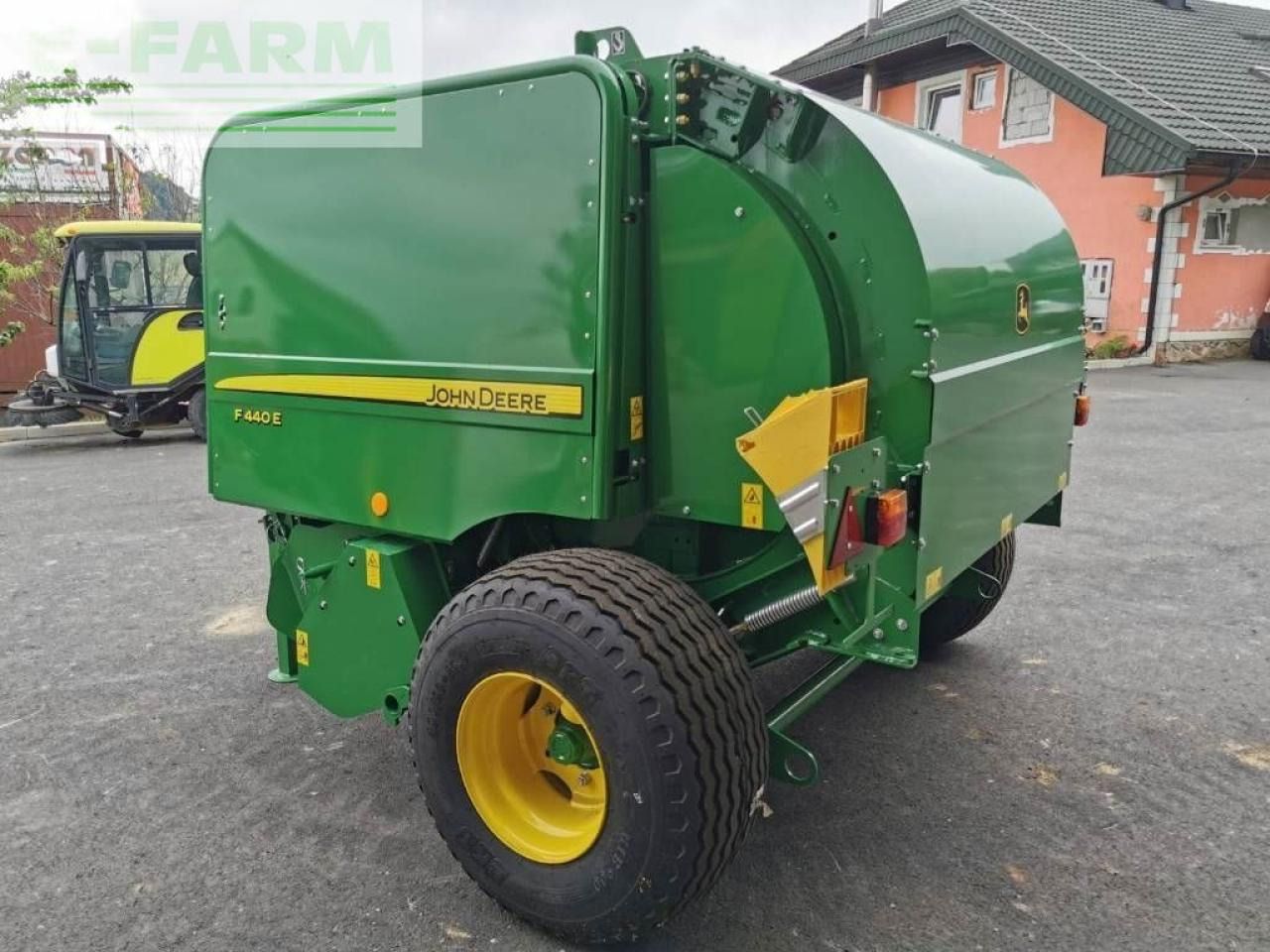 John Deere f440e - Baler persegi: gambar 3 John Deere f440e - Baler persegi: gambar 3
