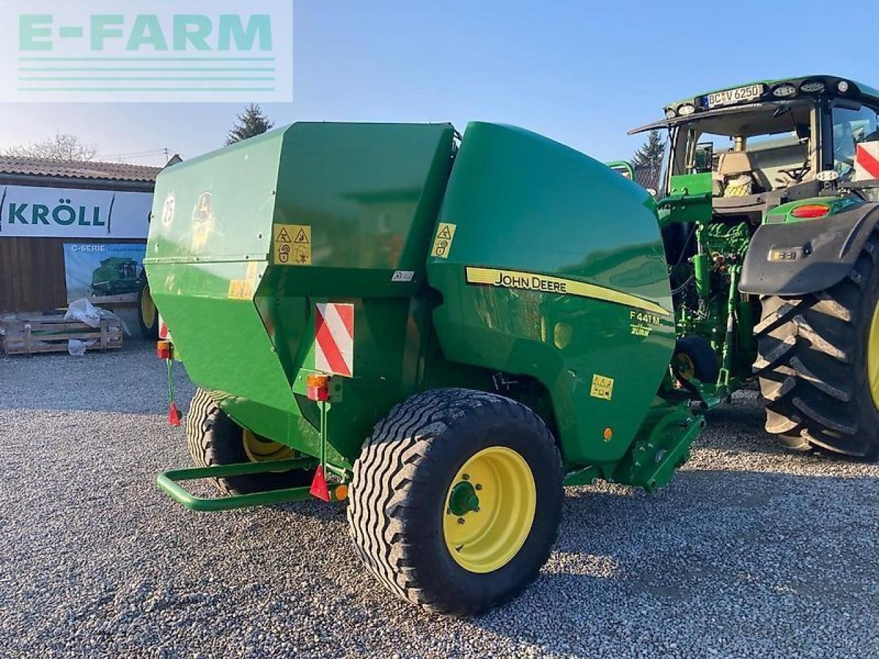 John Deere f441 n mc - Baler persegi: gambar 3 John Deere f441 n mc - Baler persegi: gambar 3