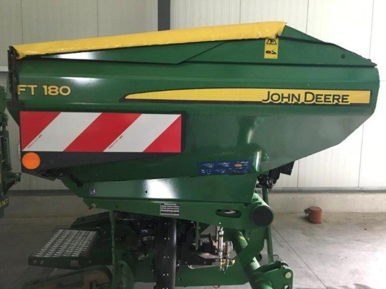 John Deere ft180 - Menggabungkan bor benih: gambar 4 John Deere ft180 - Menggabungkan bor benih: gambar 4