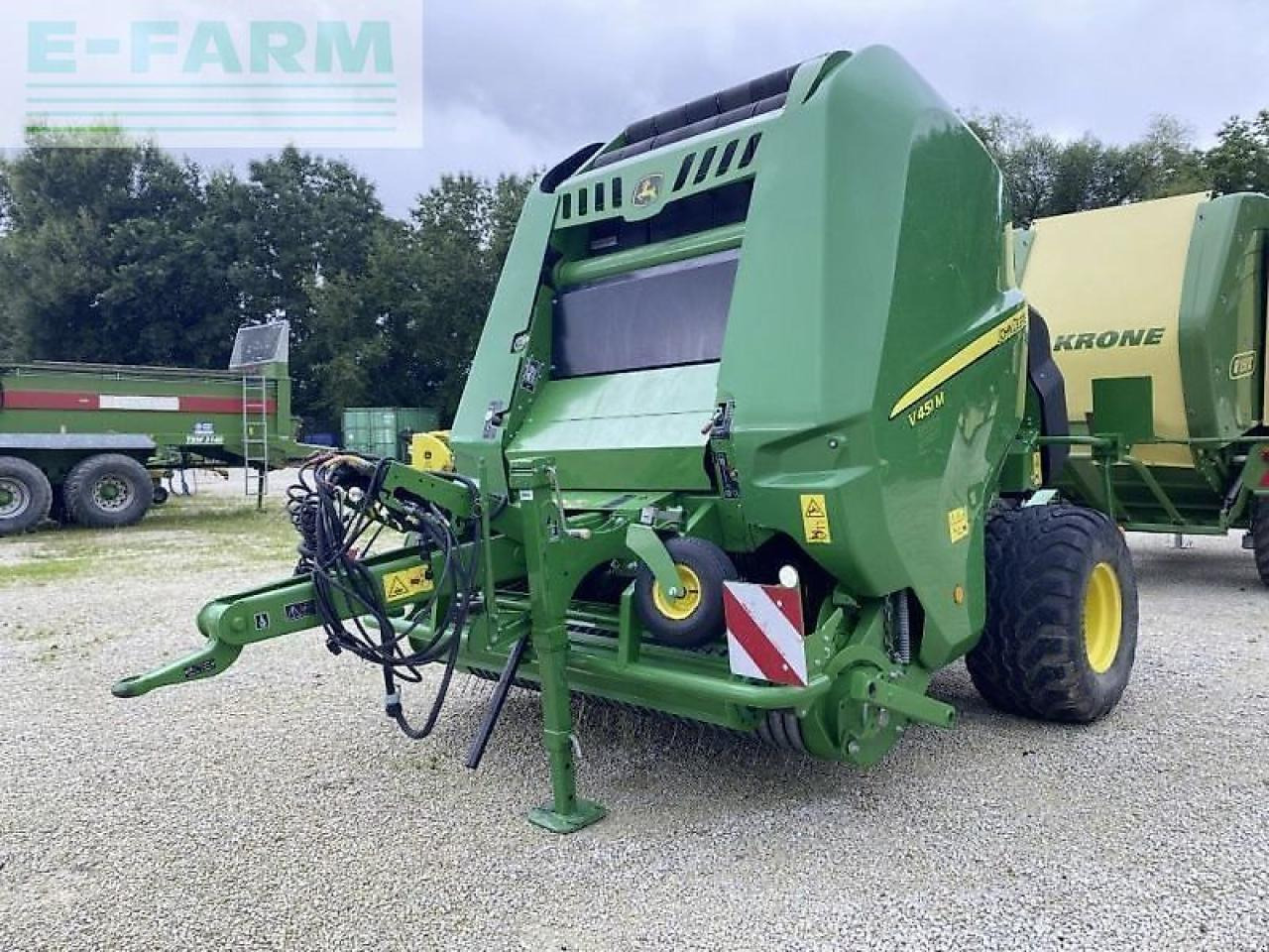 John Deere v 451 pm - Baler persegi: gambar 2 John Deere v 451 pm - Baler persegi: gambar 2